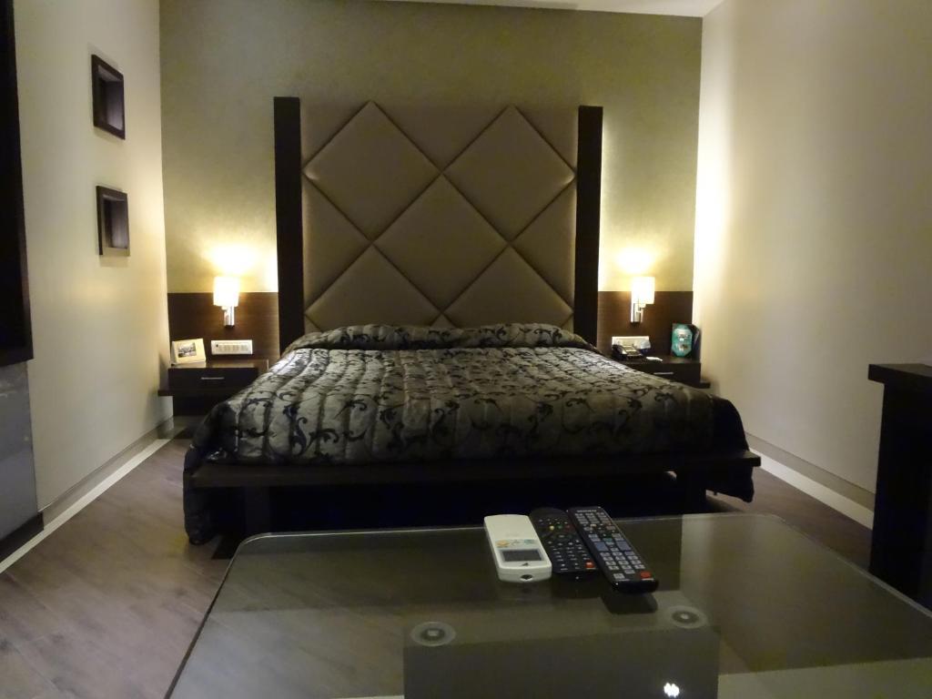 Hotel Capitol Thane Ruang foto