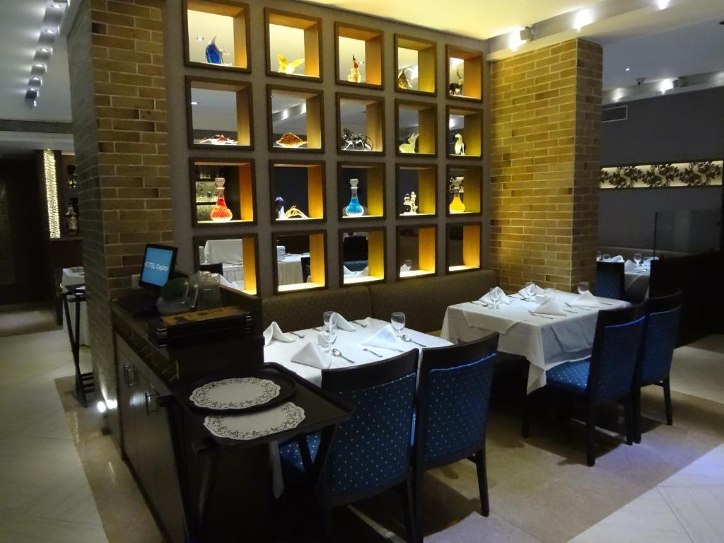 Hotel Capitol Thane Bagian luar foto
