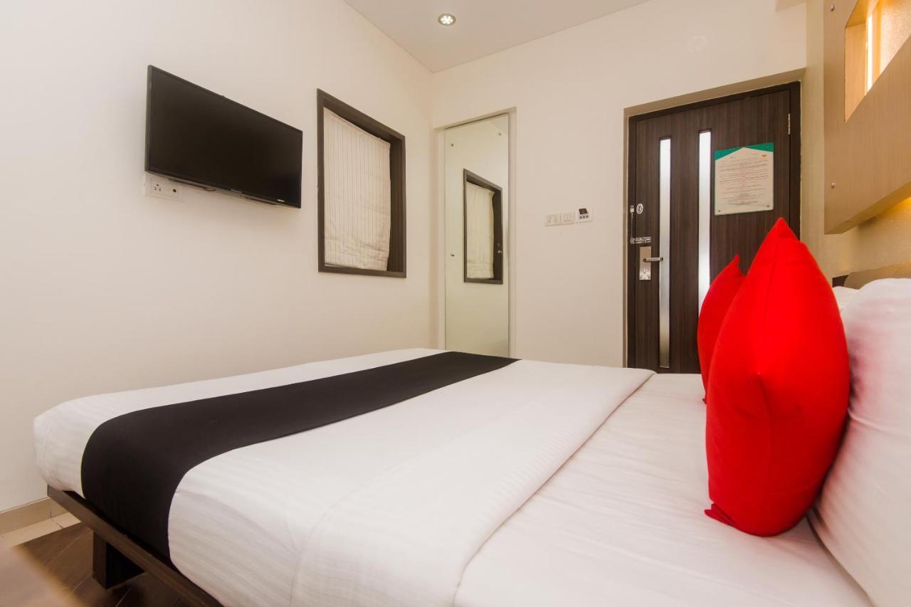 Hotel Capitol Thane Bagian luar foto